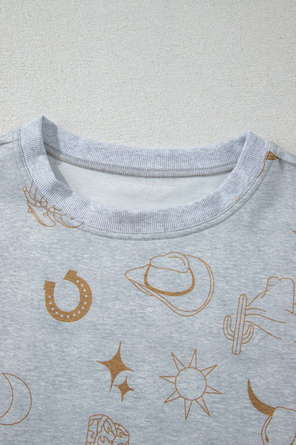 Printed T-Shirt and Elastic Waist Shorts Set - MyEmpired