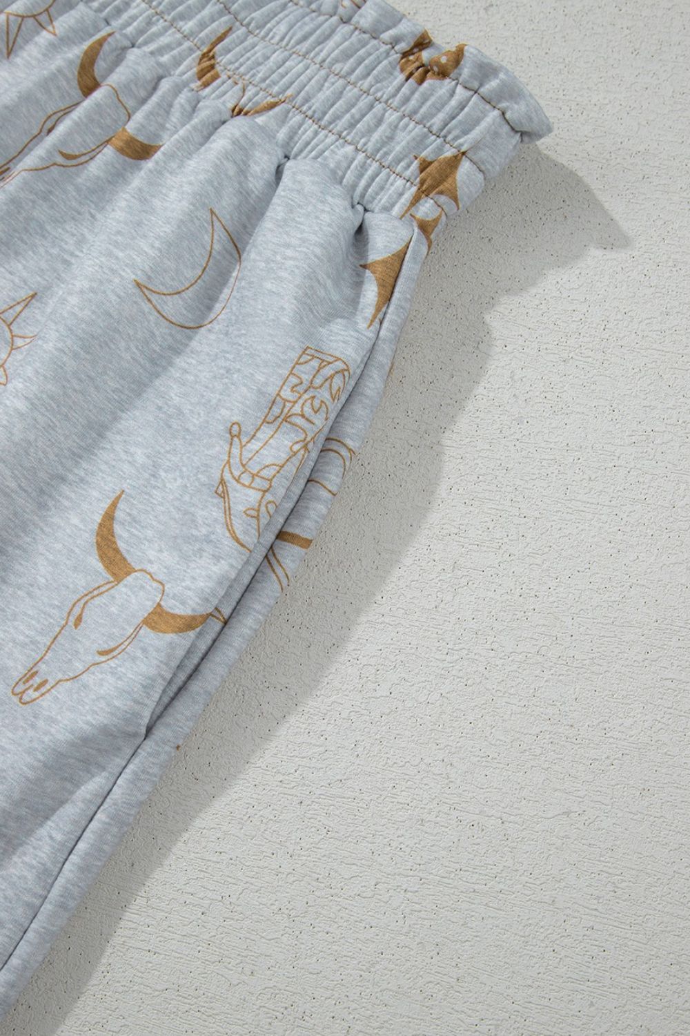 Printed T-Shirt and Elastic Waist Shorts Set - MyEmpired