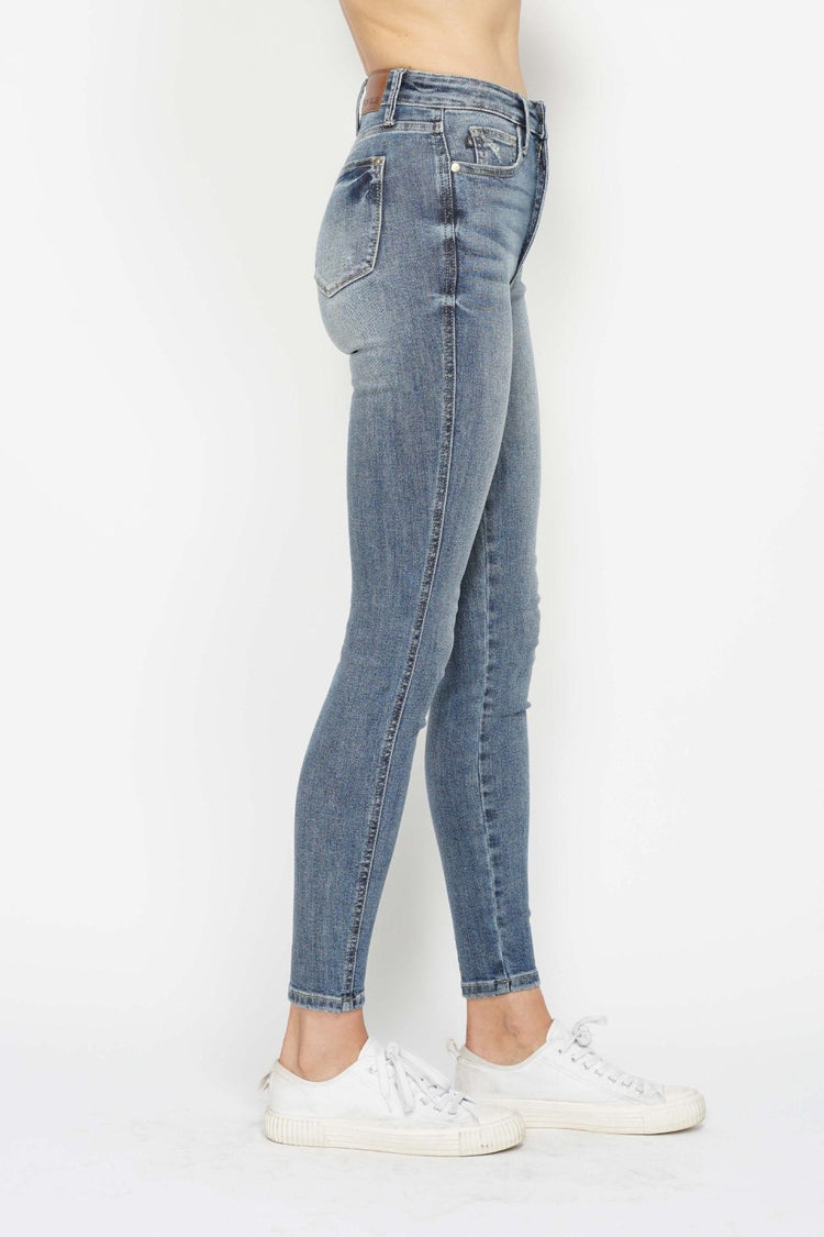 Judy Blue Full Size Tummy Control Contrast Wash Skinny Jeans - MyEmpired