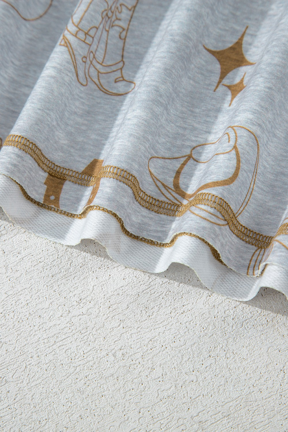 Printed T-Shirt and Elastic Waist Shorts Set - MyEmpired