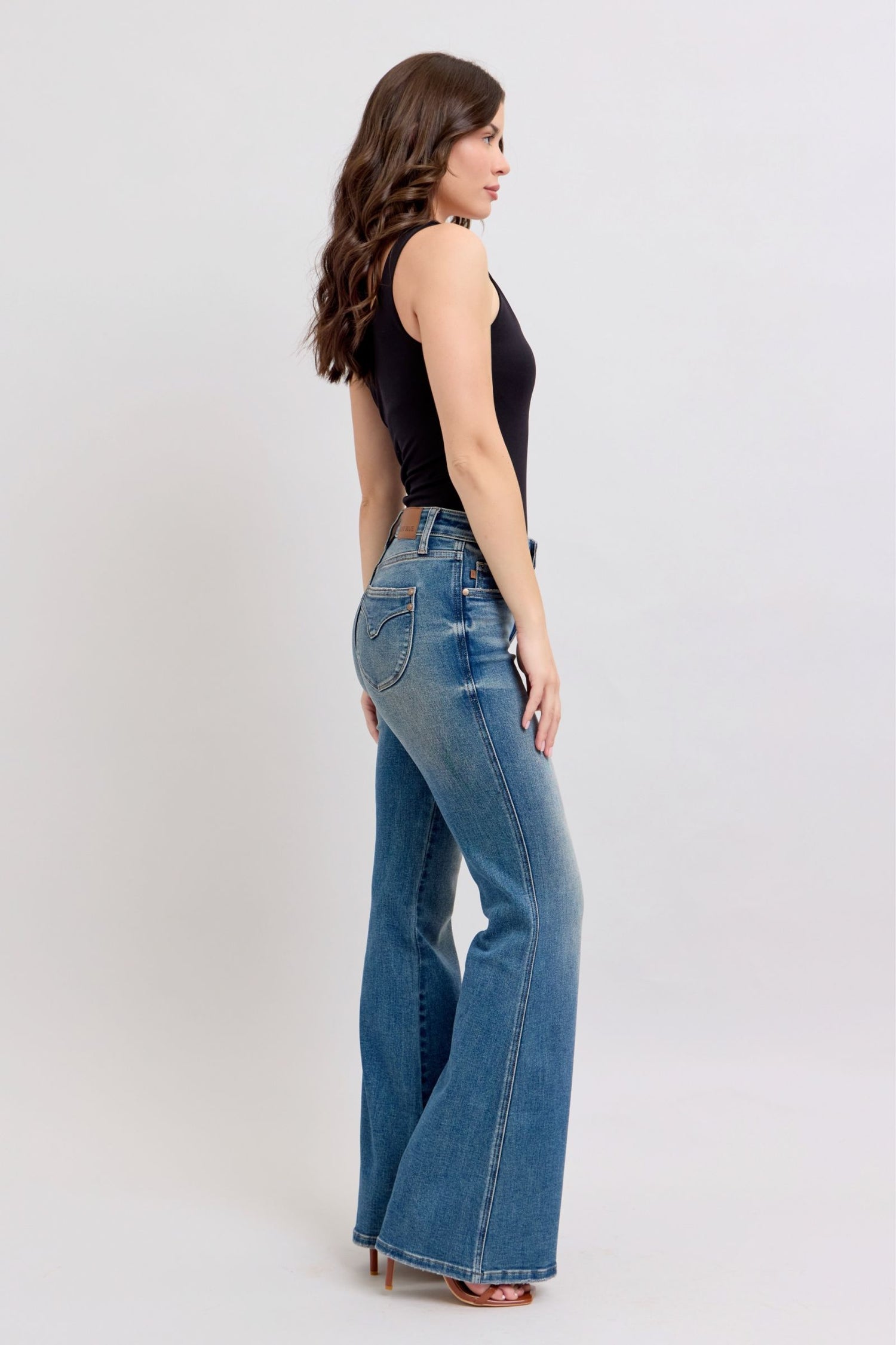 Judy Blue MR Tummy Control Vintage Wash Jeans - MyEmpired
