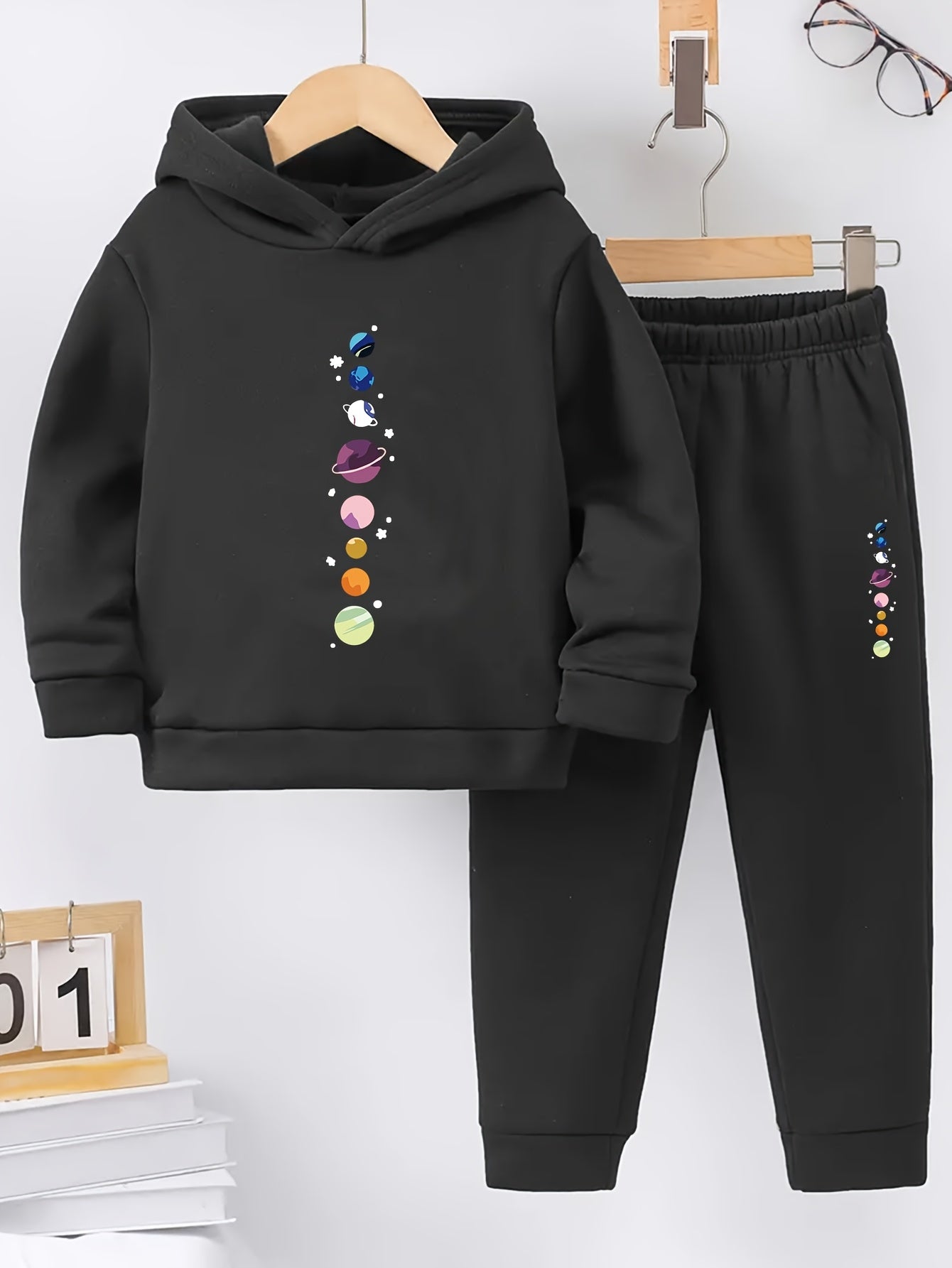 Cozy Girls' Fleece Hoodie & Joggers Set with Cartoon Planet Print - Long Sleeve, Casual Fall/Winter Outfit, Perfect for Outdoor