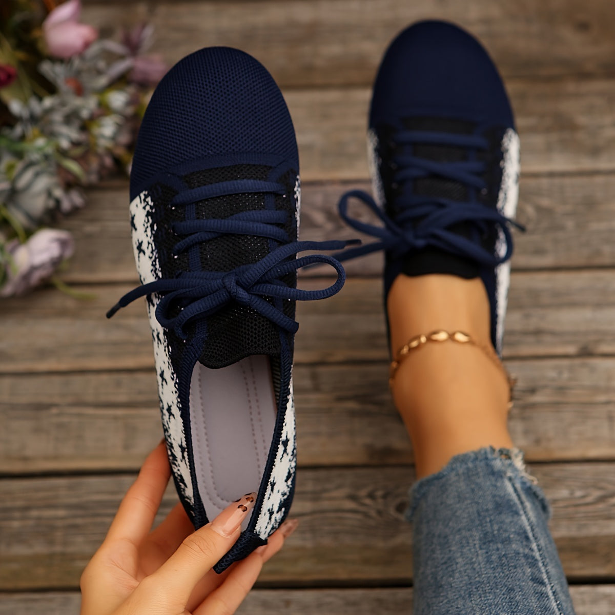 Women'S Casual Sports Flats with Star Pattern, Breathable Fabric Upper, Round Toe Lace-Up Sneakers, All-Season Rubber Sole Shoes from Taizhou