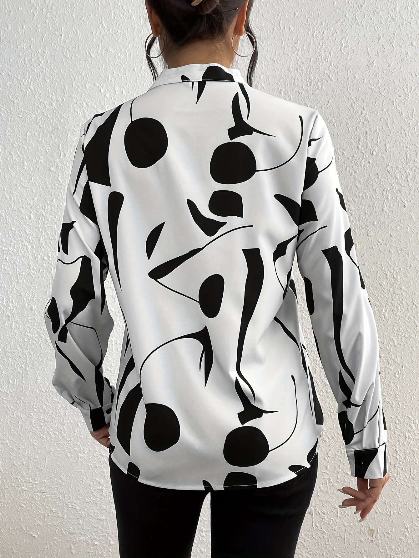 Geo Print V Neck Blouse - MyEmpired