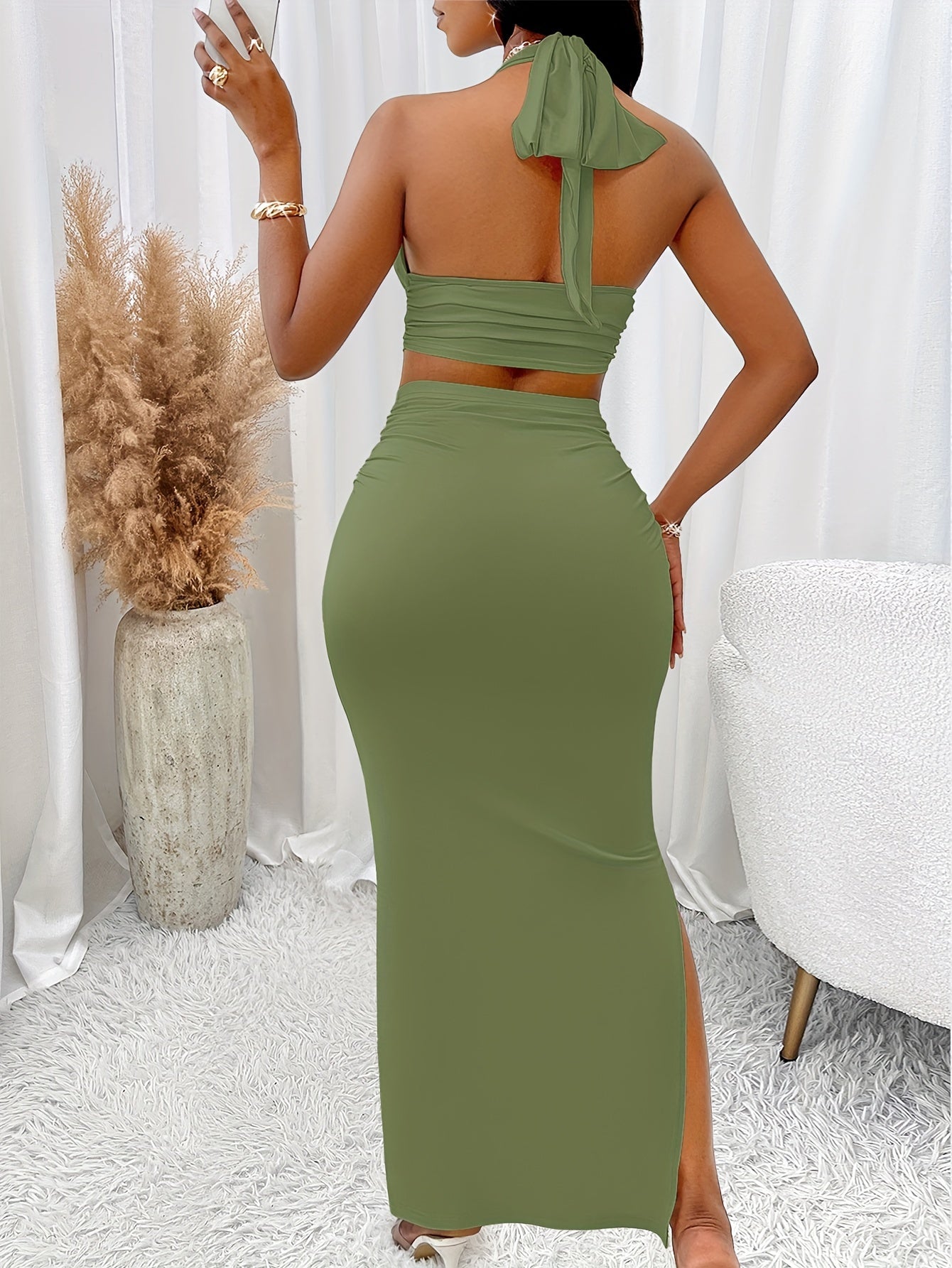 Elegant Women's Two-Piece Set: V-Neck Halter Top & Bodycon Skirt - Sleeveless, Backless Design for Spring/Summer