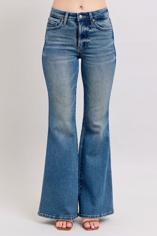 Judy Blue MR Tummy Control Vintage Wash Jeans - MyEmpired
