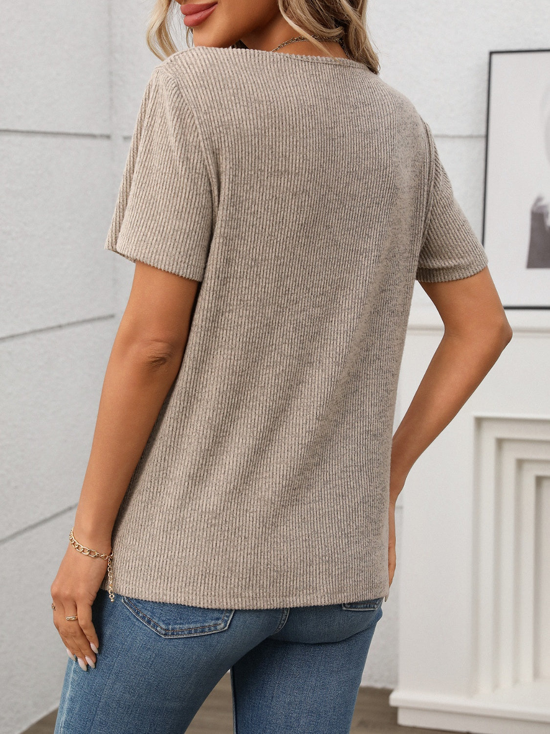 Ribbed V-Neck Short Sleeve T-Shirt - MyEmpired