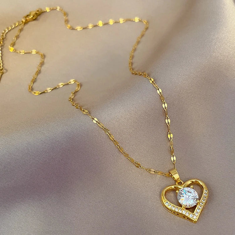 Artificial Gems Heart Pendant Necklace - MyEmpired