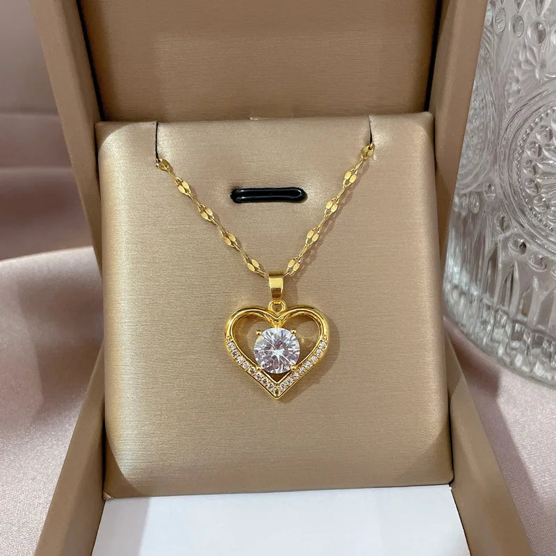 Artificial Gems Heart Pendant Necklace - MyEmpired