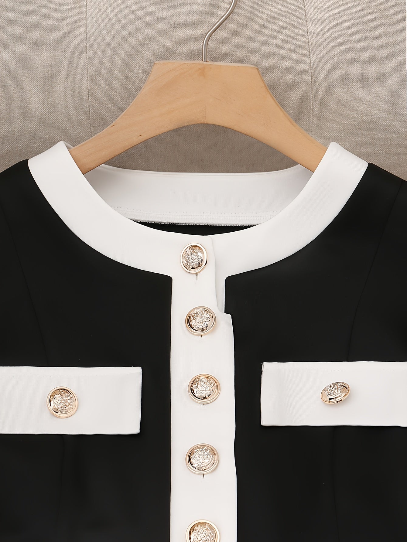 Elegant Black & White Color - MyEmpired