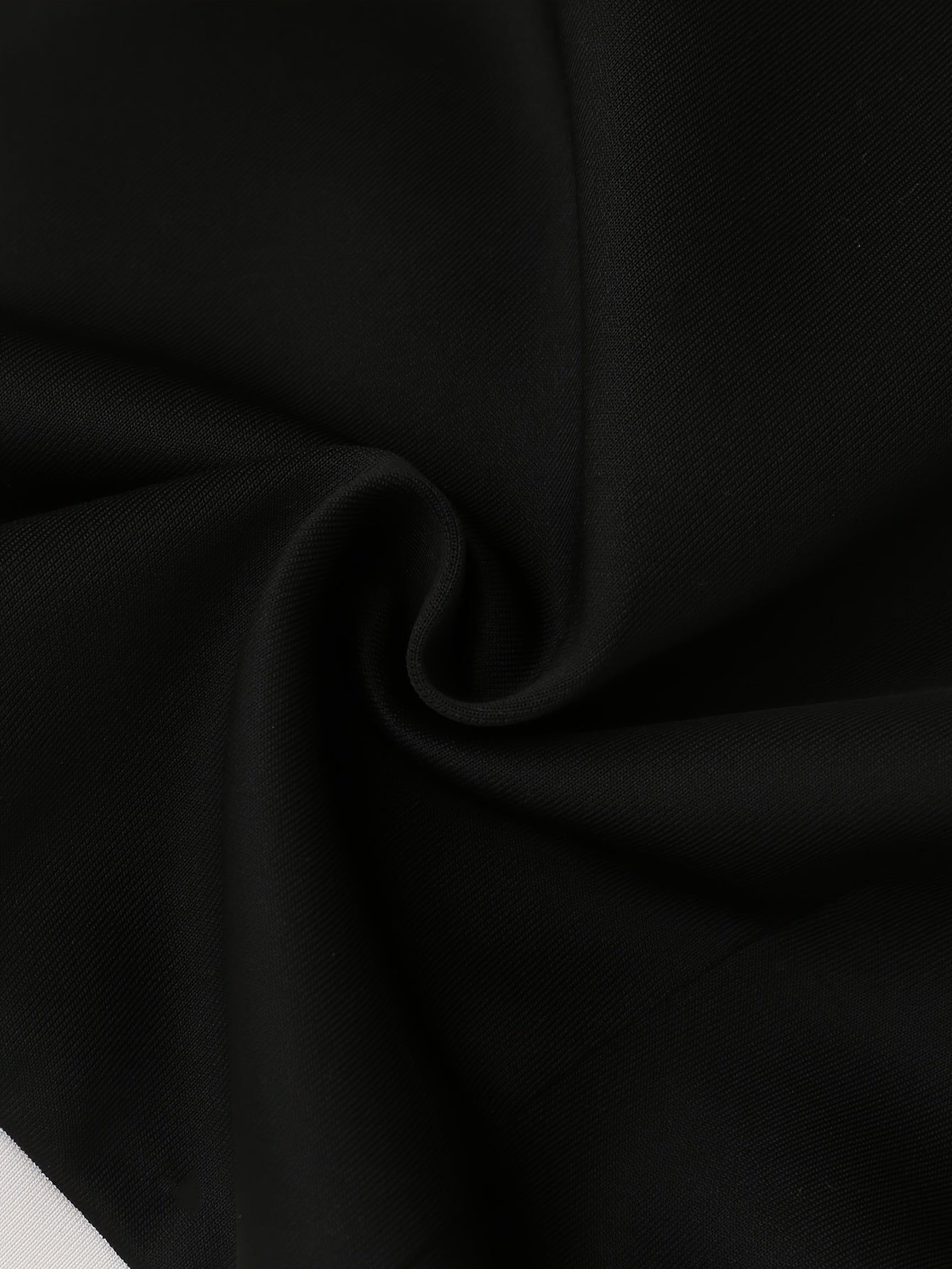 Elegant Black & White Color - MyEmpired