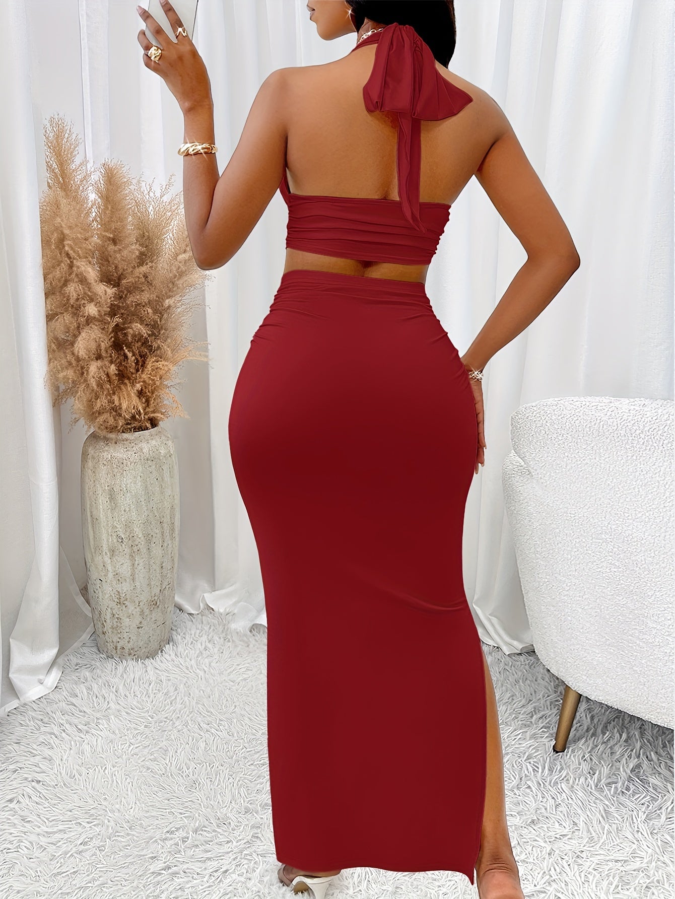 Elegant Women's Two-Piece Set: V-Neck Halter Top & Bodycon Skirt - Sleeveless, Backless Design for Spring/Summer