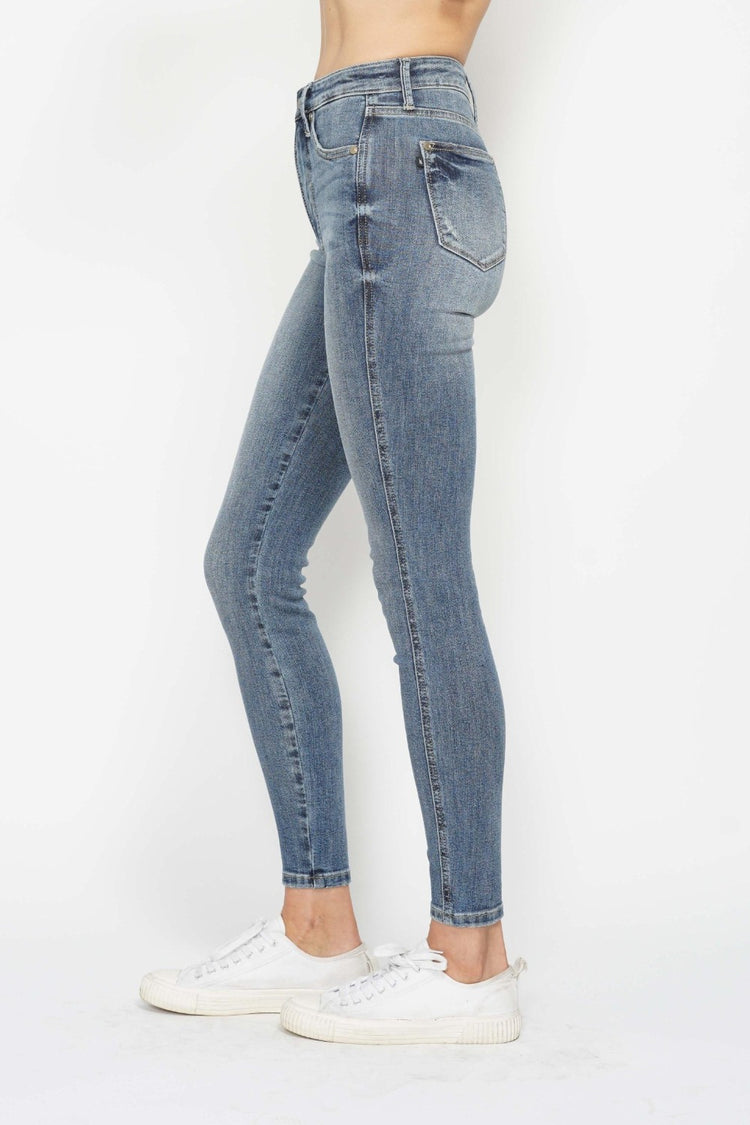 Judy Blue Full Size Tummy Control Contrast Wash Skinny Jeans - MyEmpired